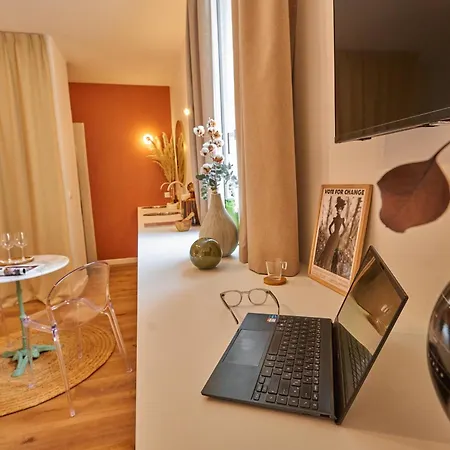 Chez Camille - Boutique Au Coeur De 3*