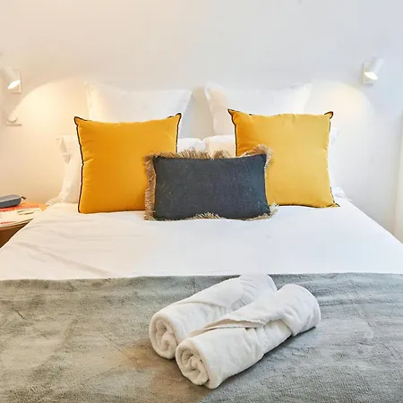 Chez Camille - Boutique Au Coeur De 3*