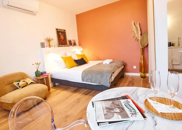 Апарт-отель Chez Camille - Boutique Au Coeur De 3*