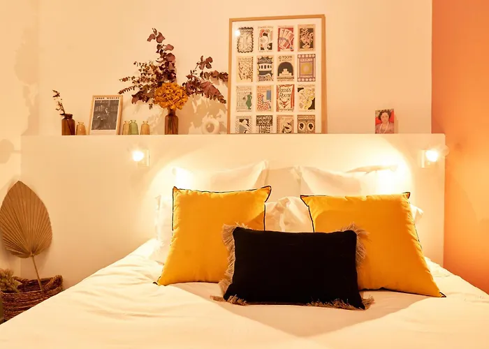 Chez Camille - Boutique Au Coeur De 3*