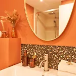 Chez Camille - Boutique Au Coeur De 3*